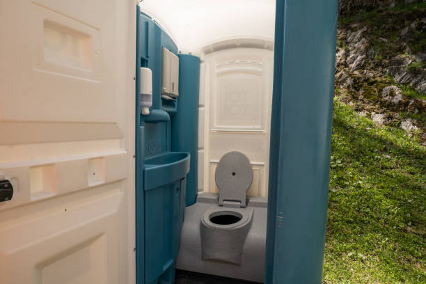 Best Luxury portable toilet rental  in Deshler, OH